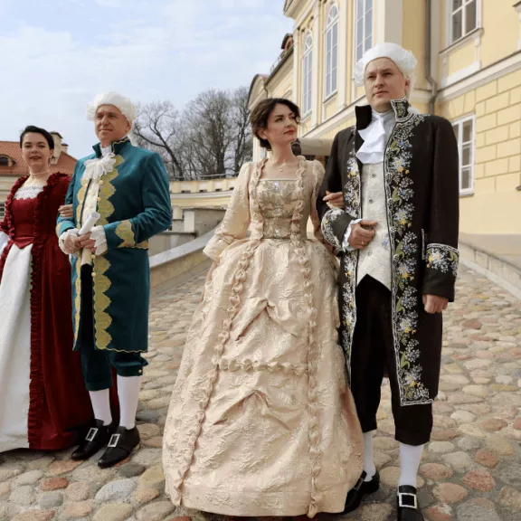 Фотография 3 - Анимированная экскурсия в Святске + чаепитие